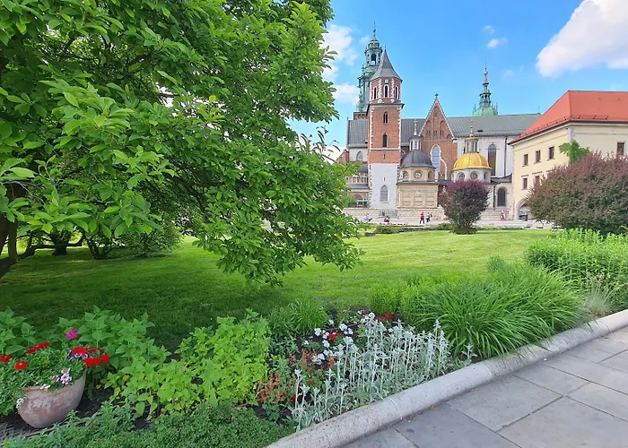 Cracow Aparthotel 3*