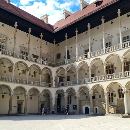 Cracow מלון דירות קרקוב